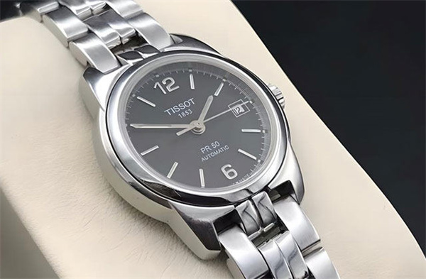 天梭表链怎么解开