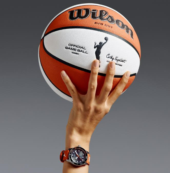 天梭腕表发条一直上不紧处理方法